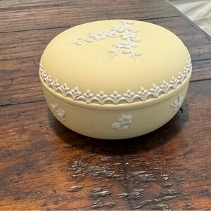 Wedgwood jasperware trinket box in rare yellow.